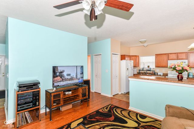 4727 Deacon Lane, Indianapolis, IN 46237