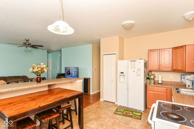 4727 Deacon Lane, Indianapolis, IN 46237