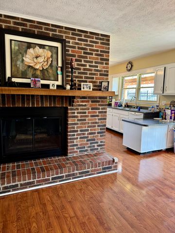 1538 Groggins Ferry Road, Nicholasville, KY 40356