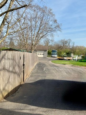 1538 Groggins Ferry Road, Nicholasville, KY 40356