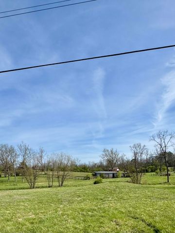 1538 Groggins Ferry Road, Nicholasville, KY 40356