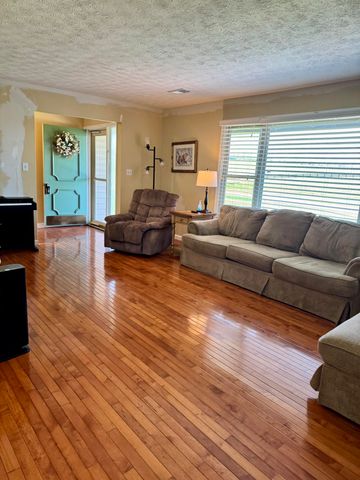 1538 Groggins Ferry Road, Nicholasville, KY 40356