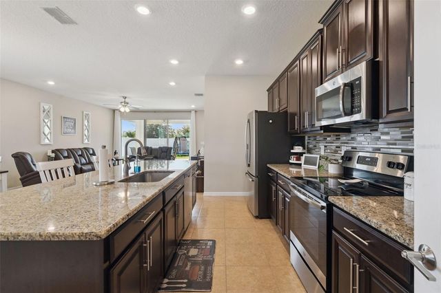 253 SPARROW HAWK DRIVE, Groveland, FL 34736