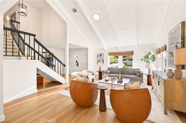 1070 S Road Runner, Anaheim, CA 92807