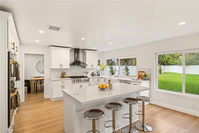 1070 S Road Runner, Anaheim, CA 92807