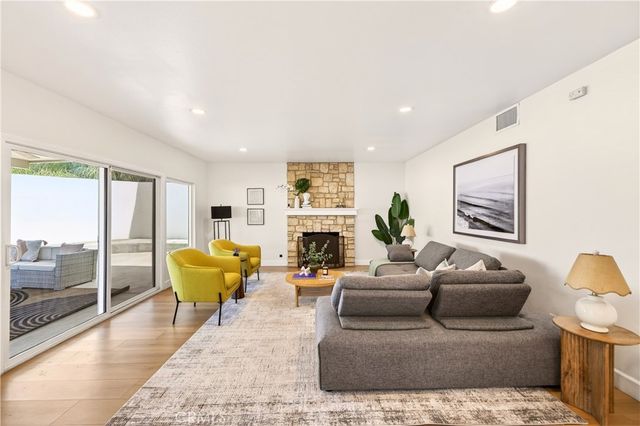 1070 S Road Runner, Anaheim, CA 92807