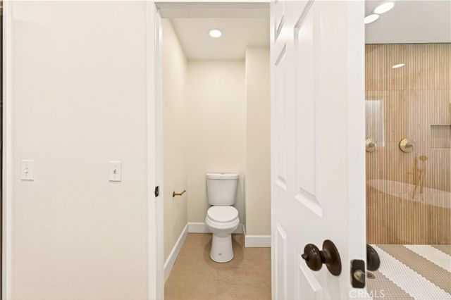 1070 S Road Runner, Anaheim, CA 92807