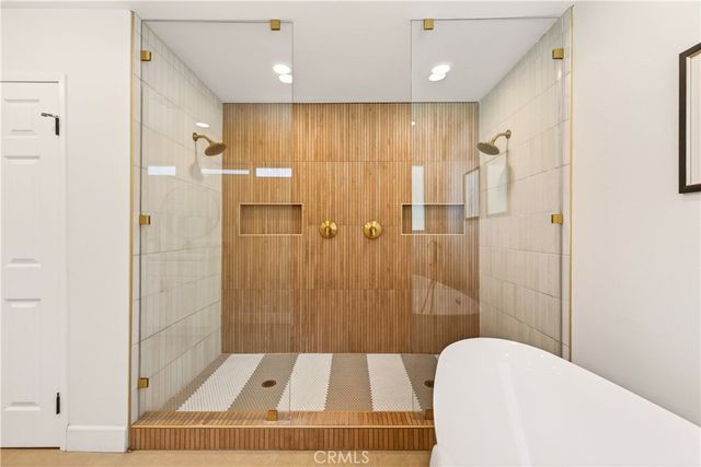 1070 S Road Runner, Anaheim, CA 92807