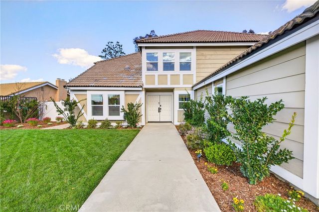 1070 S Road Runner, Anaheim, CA 92807