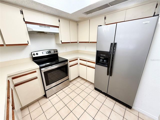 8336 JACKSON SPRINGS ROAD, Tampa, FL 33615