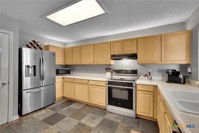 6747 Sunlit Pass Drive, San Antonio, TX 78239