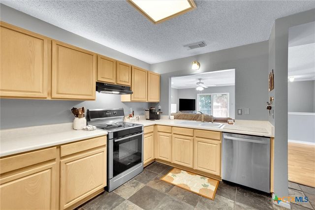 6747 Sunlit Pass Drive, San Antonio, TX 78239