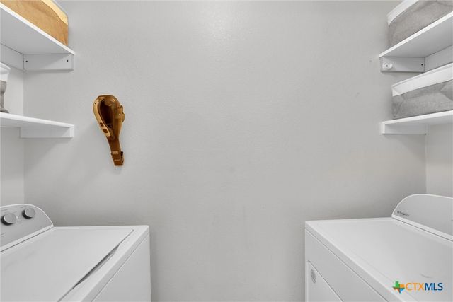 6747 Sunlit Pass Drive, San Antonio, TX 78239