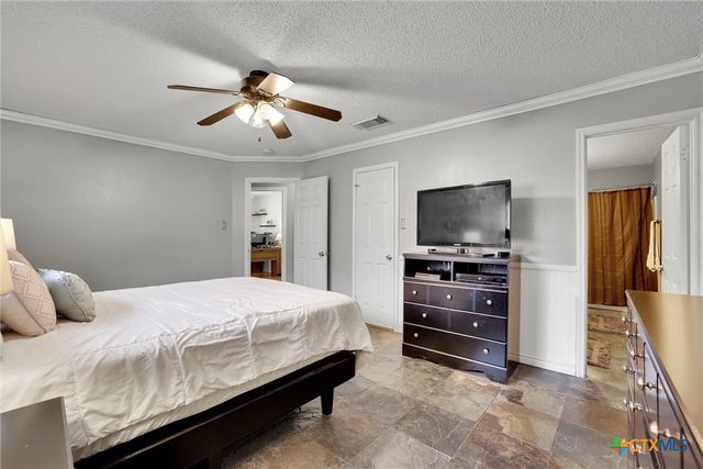 6747 Sunlit Pass Drive, San Antonio, TX 78239