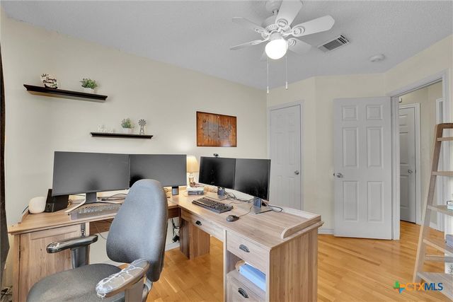 6747 Sunlit Pass Drive, San Antonio, TX 78239