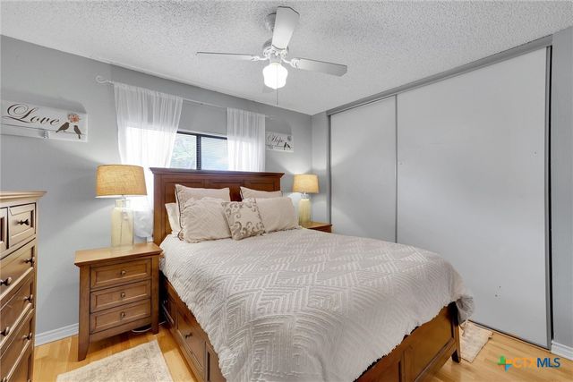 6747 Sunlit Pass Drive, San Antonio, TX 78239