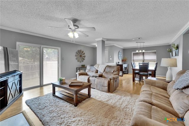 6747 Sunlit Pass Drive, San Antonio, TX 78239