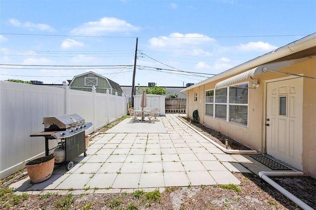 6388 21ST AVENUE N, St Petersburg, FL 33710