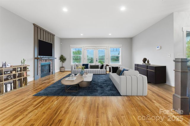 45 Tahkieostie Trail, Asheville, NC 28806