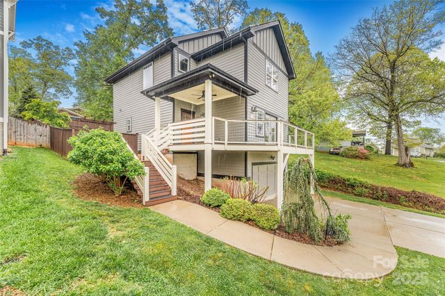 45 Tahkieostie Trail, Asheville, NC 28806