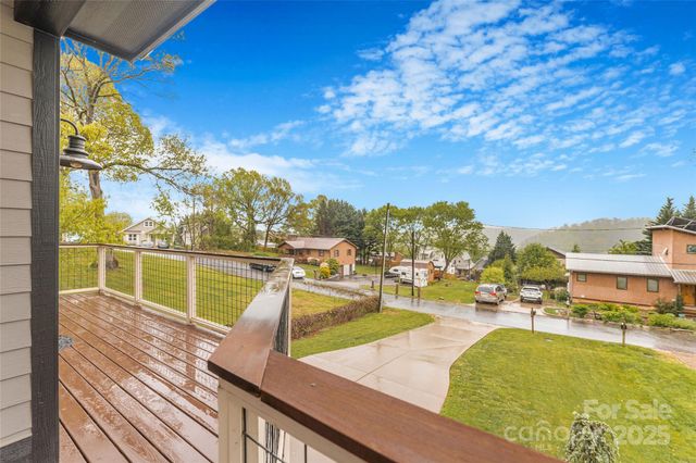 45 Tahkieostie Trail, Asheville, NC 28806