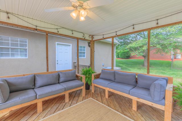 112 Gateway Street, Rocky Face, GA 30740