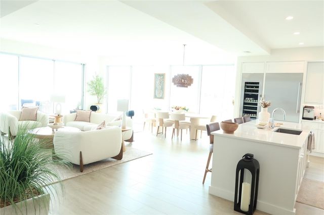 2910 W BARCELONA STREET 604, Tampa, FL 33629