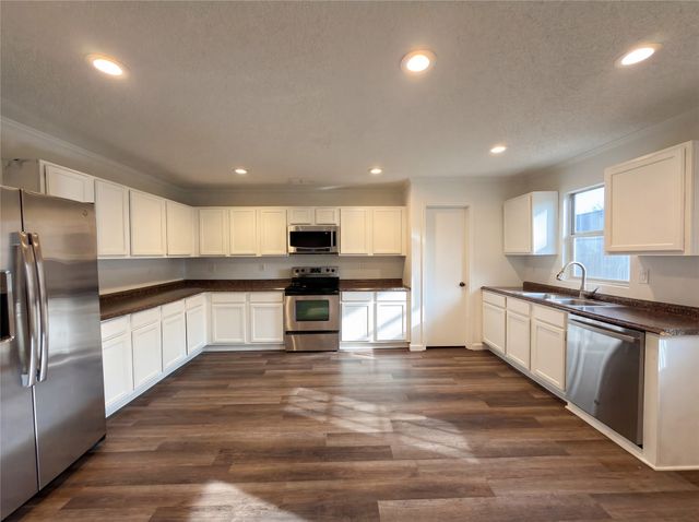 8505 Seven Oaks Lane, Denton, TX 76210