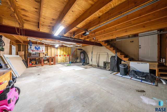 205 S 1st Ave, Brandon, SD 57005