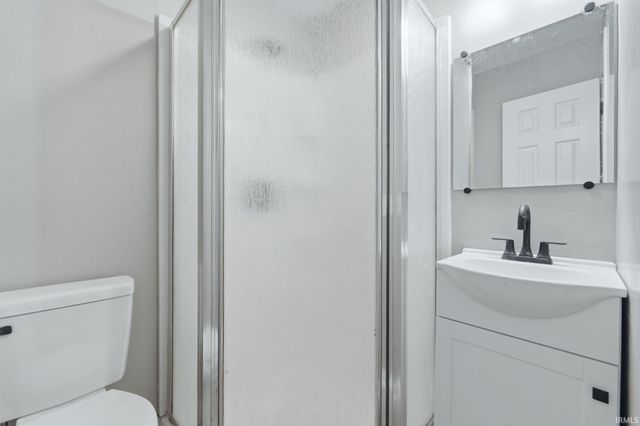 7530 Glenoak Parkway, Fort Wayne, IN 46815