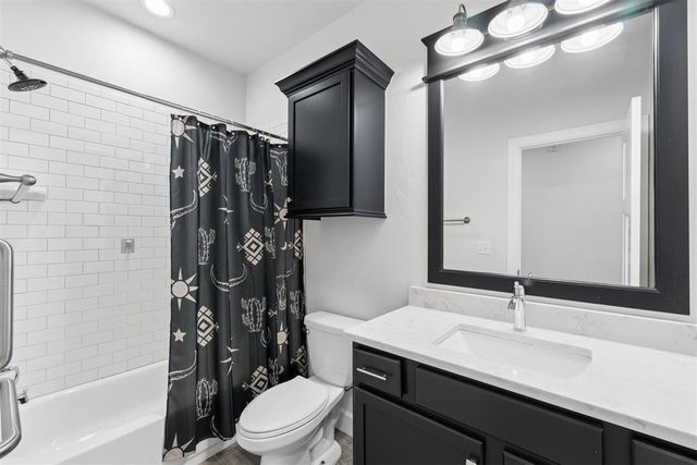 5616 St James Place, Oklahoma City, OK 73179