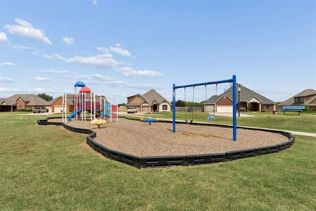 5616 St James Place, Oklahoma City, OK 73179