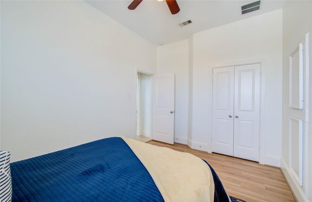1035 Rollover Circle, Gilchrist, TX 77617