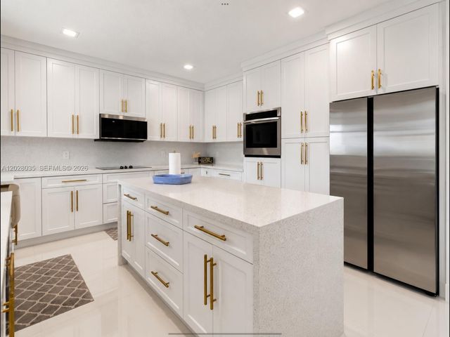 1088 Skylark Drive, Weston, FL 33327