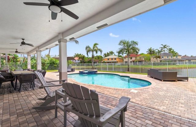 1088 Skylark Drive, Weston, FL 33327