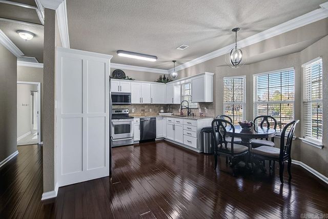 1710 Royal Oaks Drive, Malvern, AR 72104