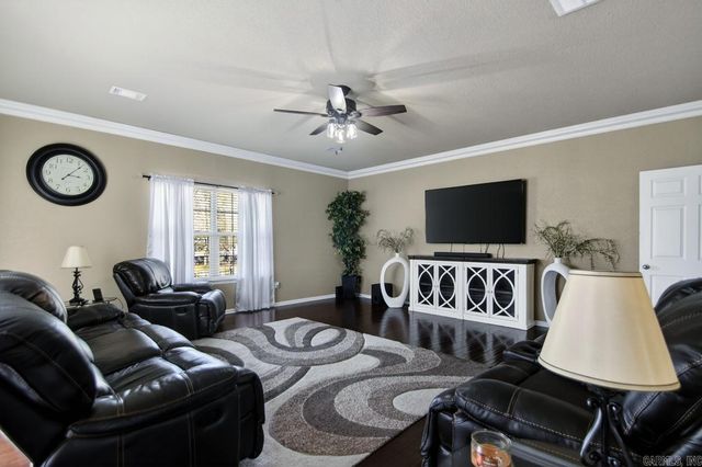 1710 Royal Oaks Drive, Malvern, AR 72104