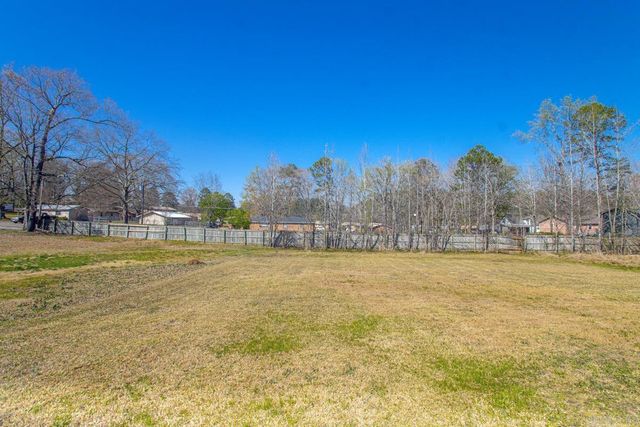 1710 Royal Oaks Drive, Malvern, AR 72104