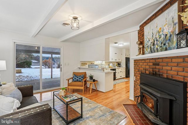 24140 DOREEN DR, Gaithersburg, MD 20882