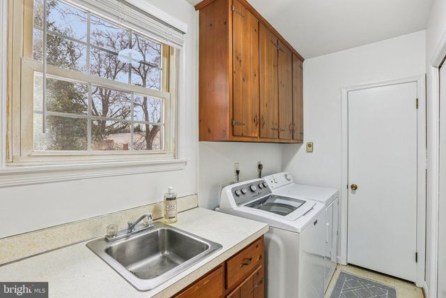 24140 DOREEN DR, Gaithersburg, MD 20882