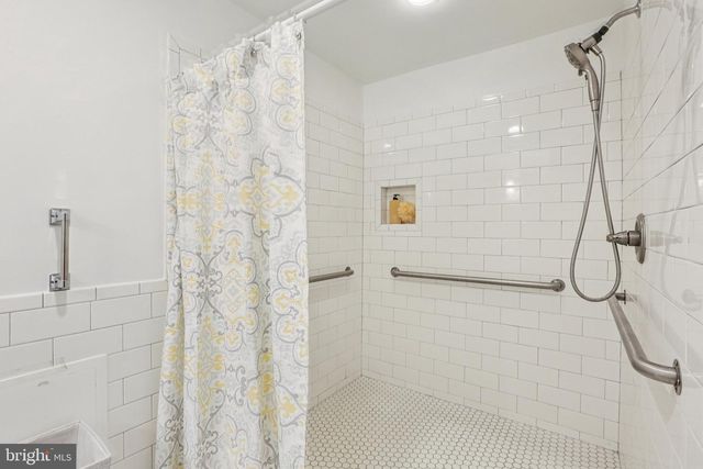 24140 DOREEN DR, Gaithersburg, MD 20882