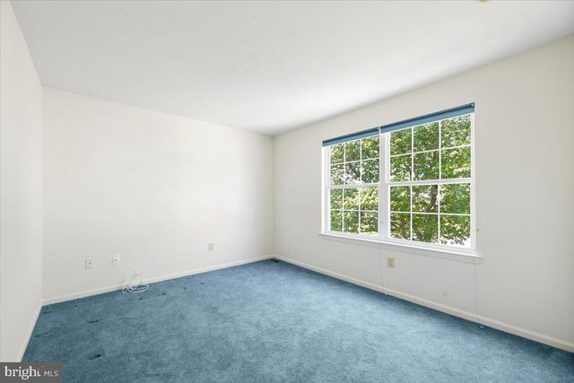 1318 HEIDELBERG DR, Williamstown, NJ 08094