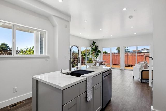 543 Filbert Street, Half Moon Bay, CA 94019