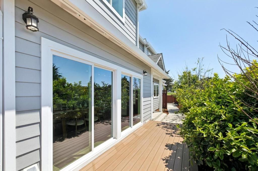 Image 11 of property listing at 543 Filbert Street, Half Moon Bay, CA 94019