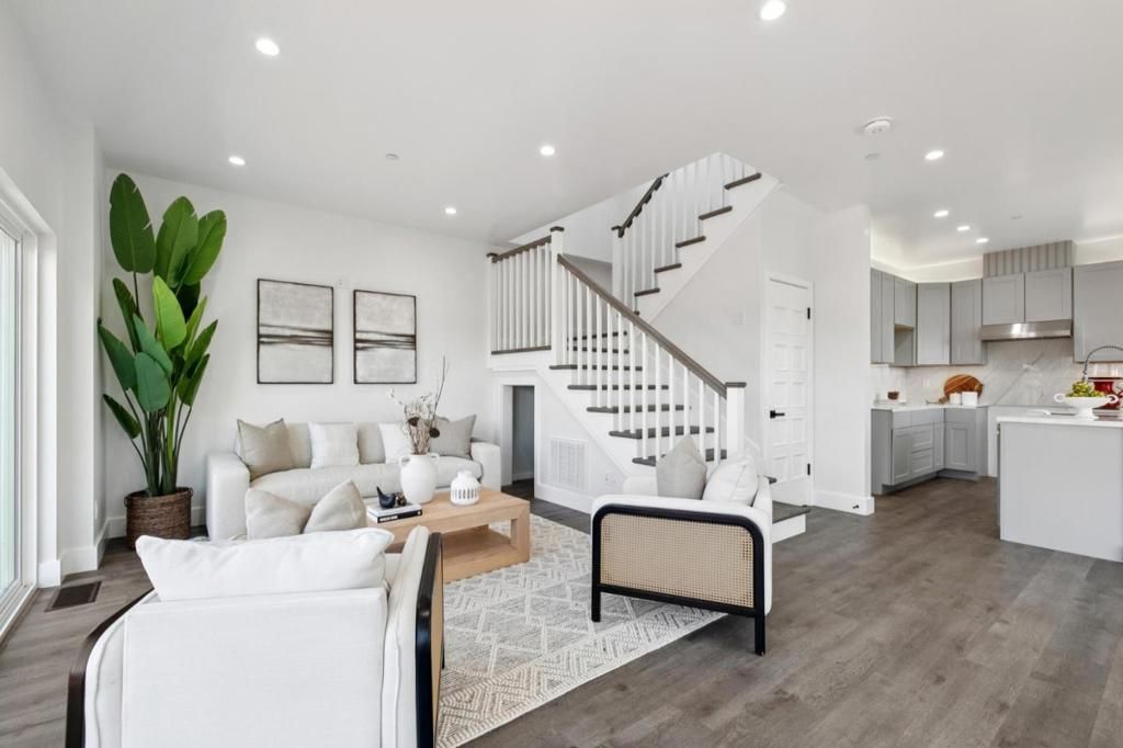 Image 13 of property listing at 543 Filbert Street, Half Moon Bay, CA 94019