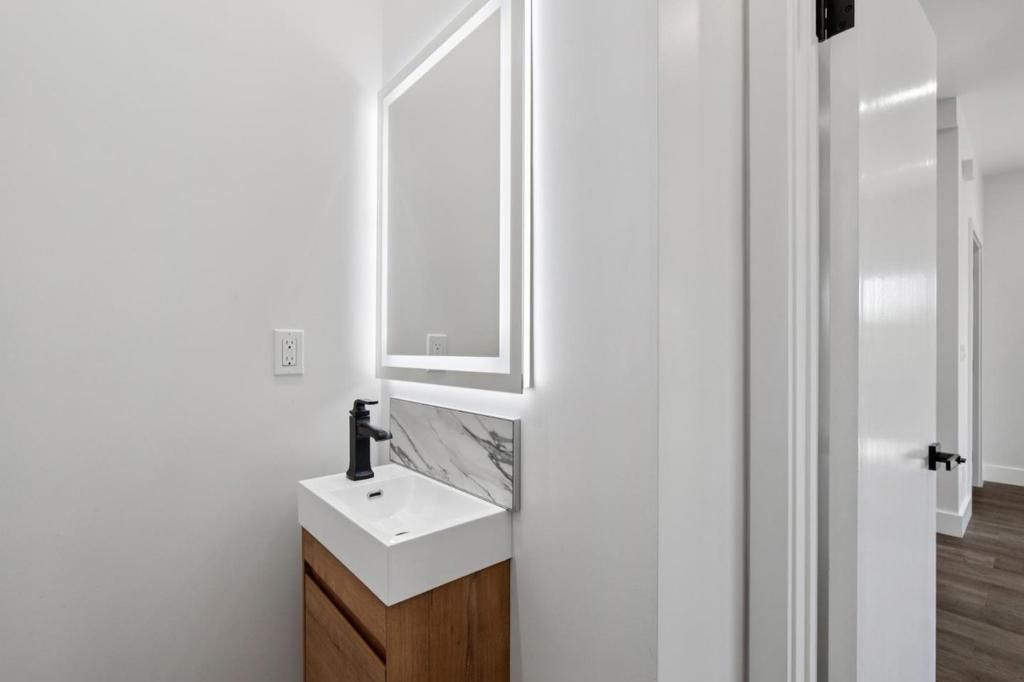 Image 18 of property listing at 543 Filbert Street, Half Moon Bay, CA 94019