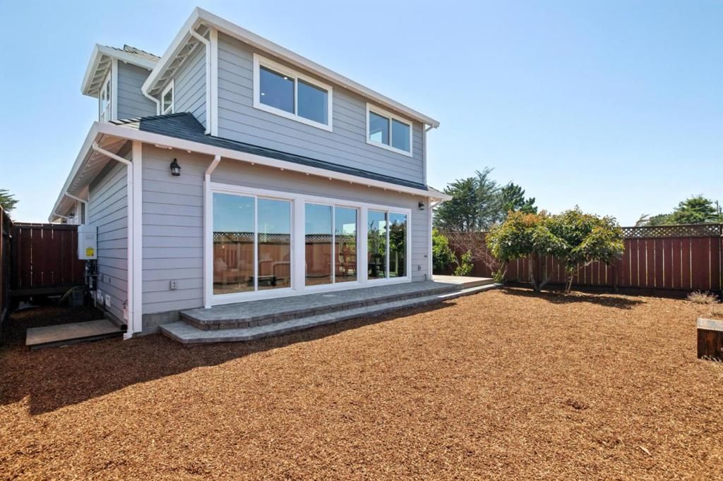 Image 31 of property listing at 543 Filbert Street, Half Moon Bay, CA 94019