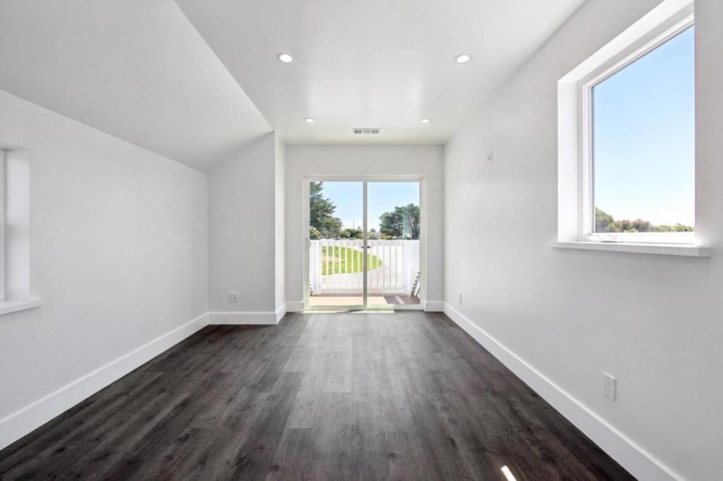Image 36 of property listing at 543 Filbert Street, Half Moon Bay, CA 94019