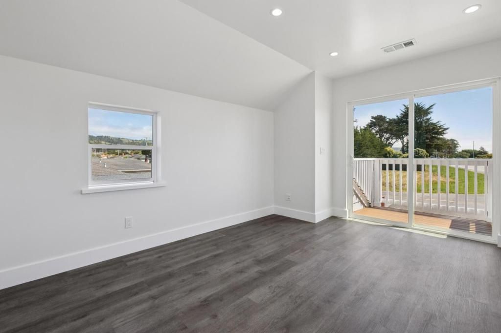 Image 37 of property listing at 543 Filbert Street, Half Moon Bay, CA 94019