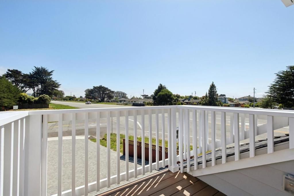 Image 39 of property listing at 543 Filbert Street, Half Moon Bay, CA 94019